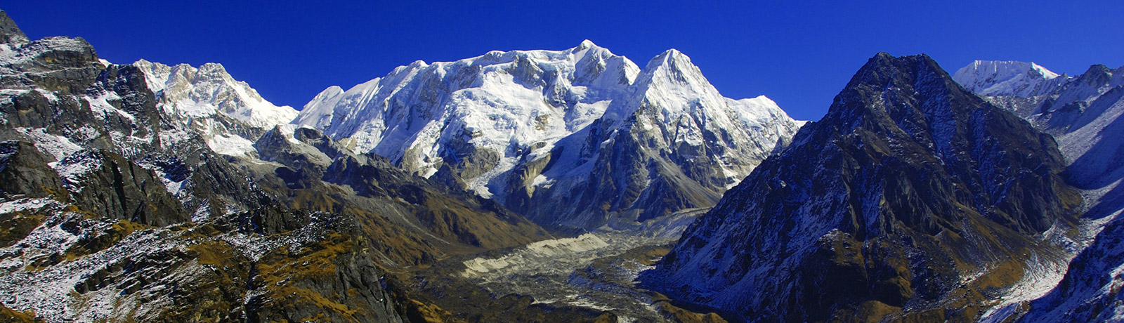 25 Days Kanchenjunga South Base Camp Yoga Trek