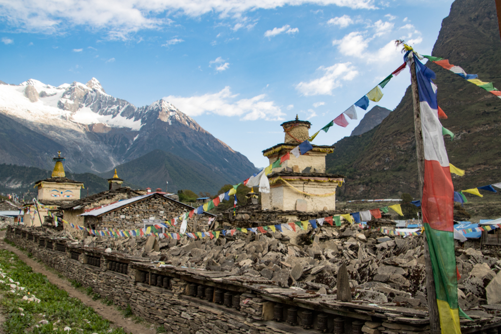 14 Days Manaslu Circuit Yoga Trek